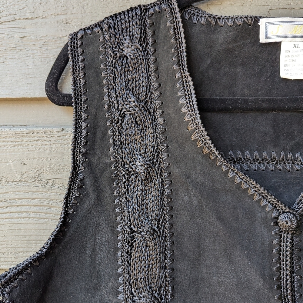 VTG 80s Black Suede Leather Crochet Patchwork Vest Size XL - Picture 2 of 6